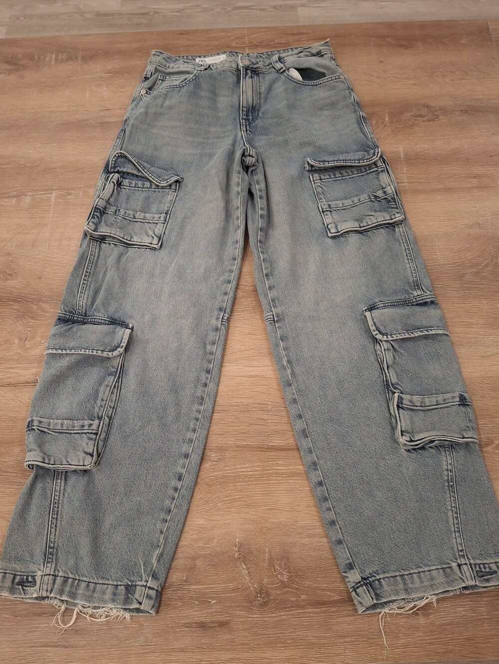 Zara Cargo Denim Jeans Women's US 4 / EUR 36 Light Wash Wide Leg Utility